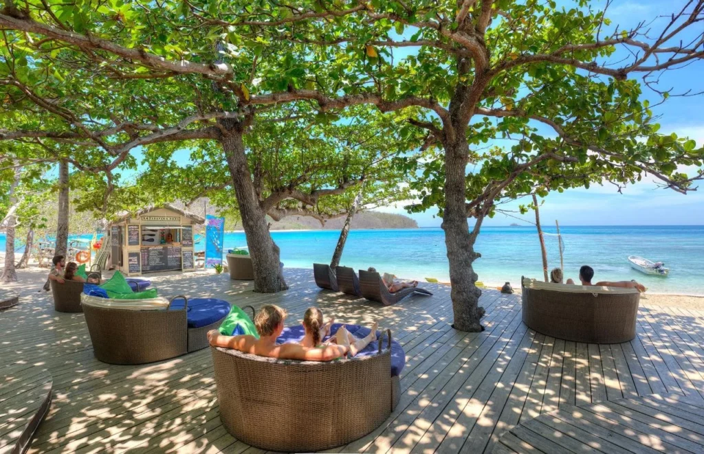 Mantaray Island-beach