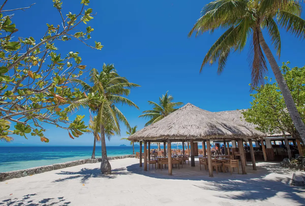 castaway-island-fiji-restaurant.jpg