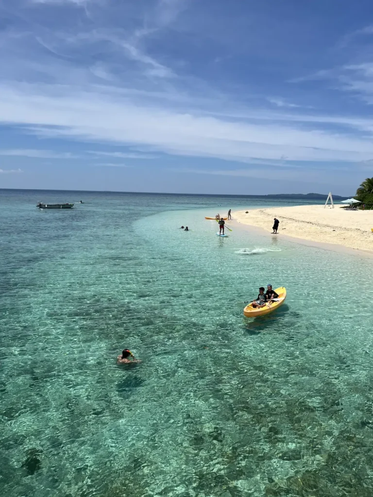 malamala-beach-club-fiji-kayaking