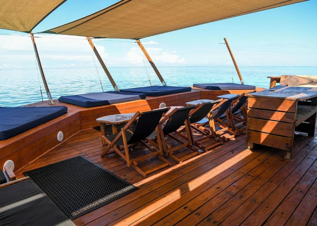 cloud-9-sitting-area